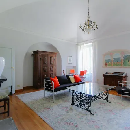 Apartment Bel Faggio Rosso Menaggio