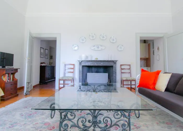 Bel Faggio Rosso Daire Menaggio